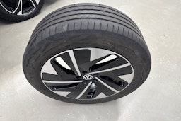 met. musta Volkswagen ID.7 2024 kuva 19.