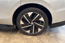 harmaa Volkswagen ID.7 2024 kuva 13.