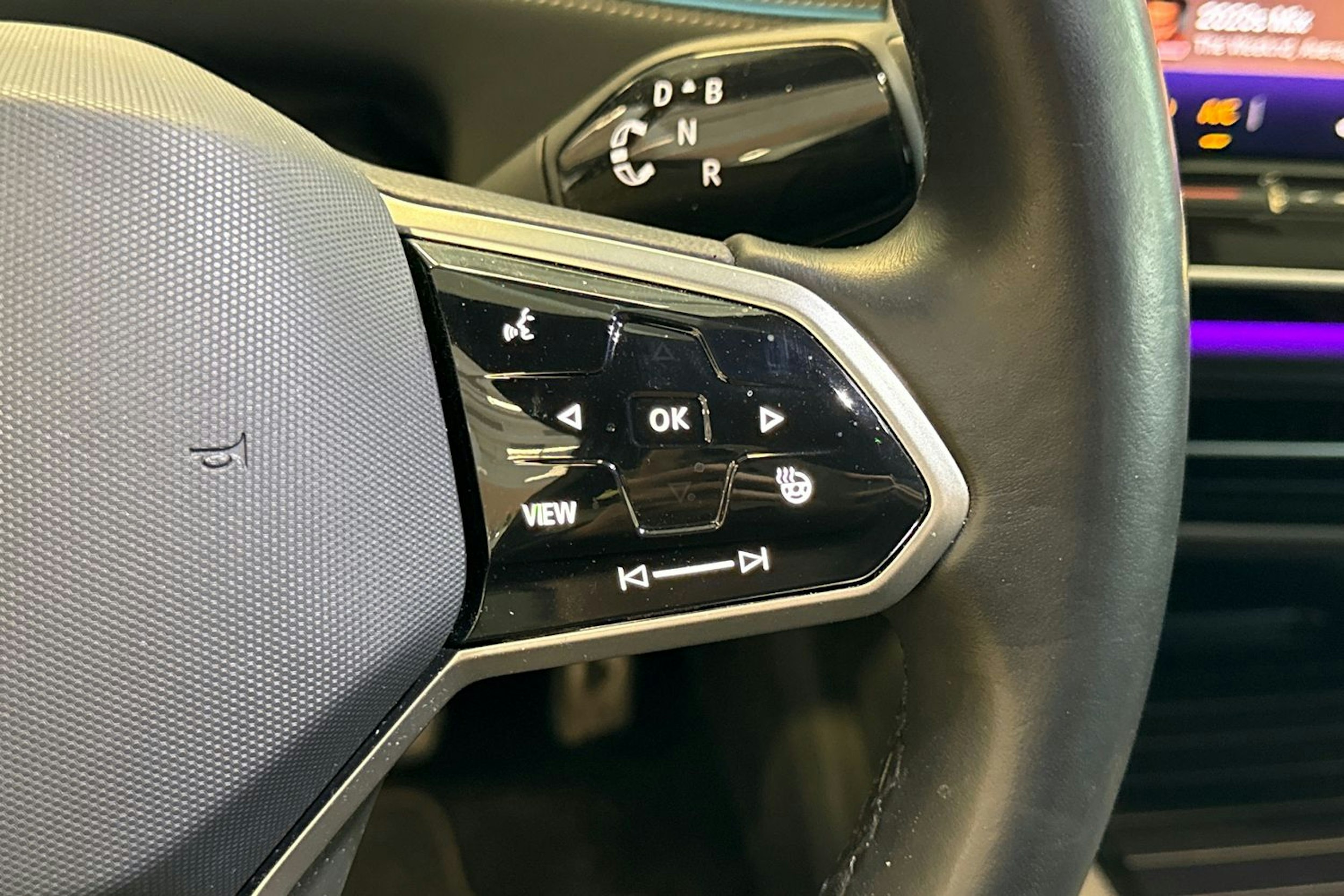 harmaa Volkswagen ID.7 2024 kuva 16.