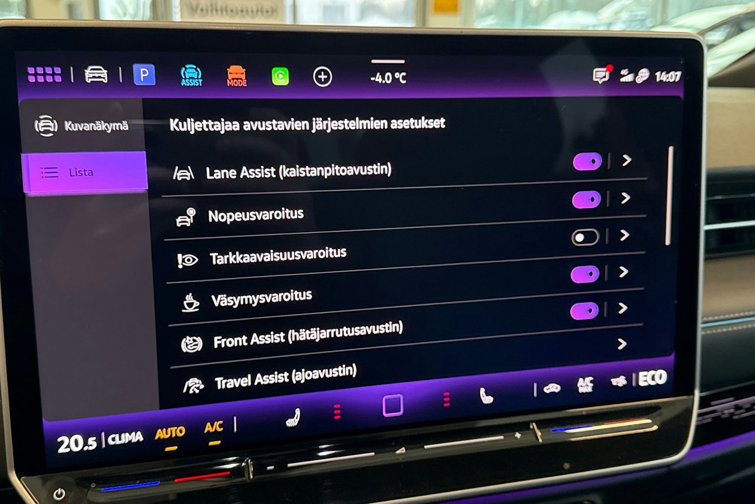 harmaa Volkswagen ID.7 2024 kuva 20.