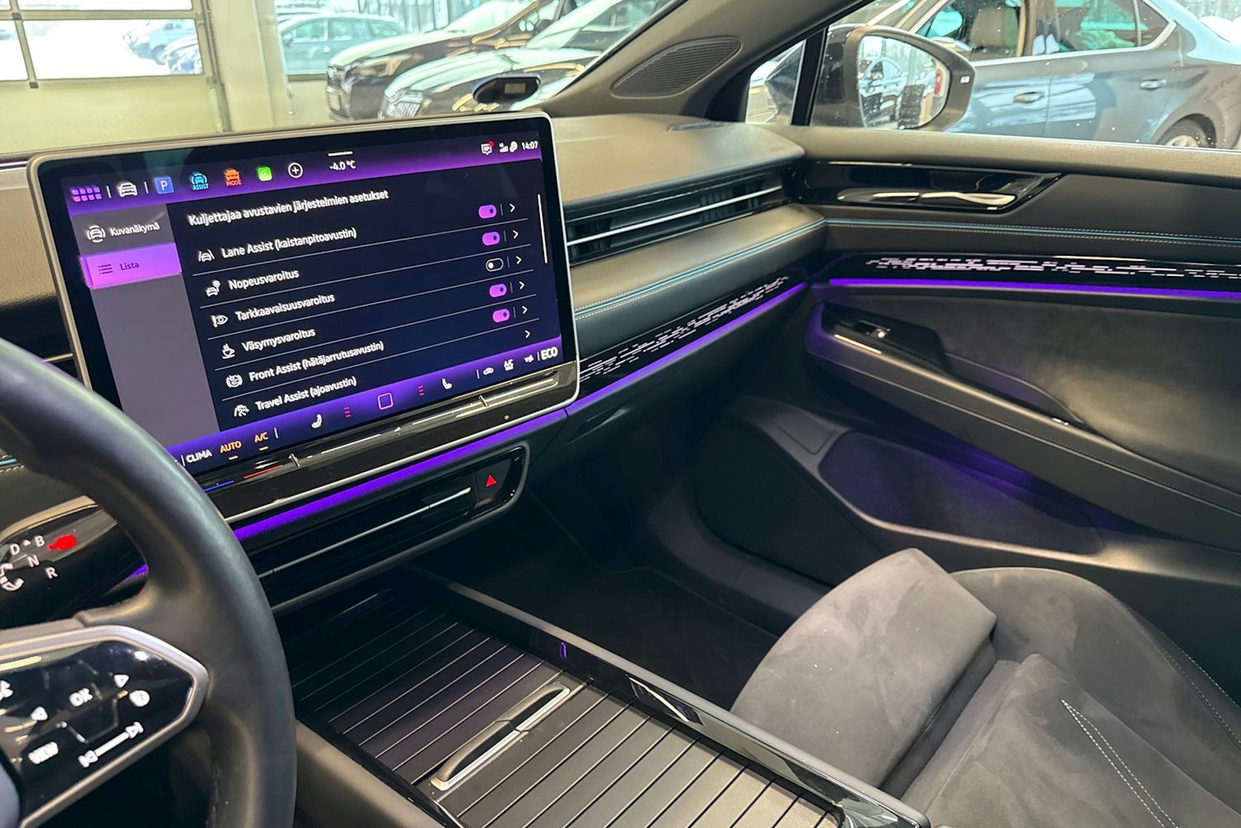 harmaa Volkswagen ID.7 2024 kuva 21.