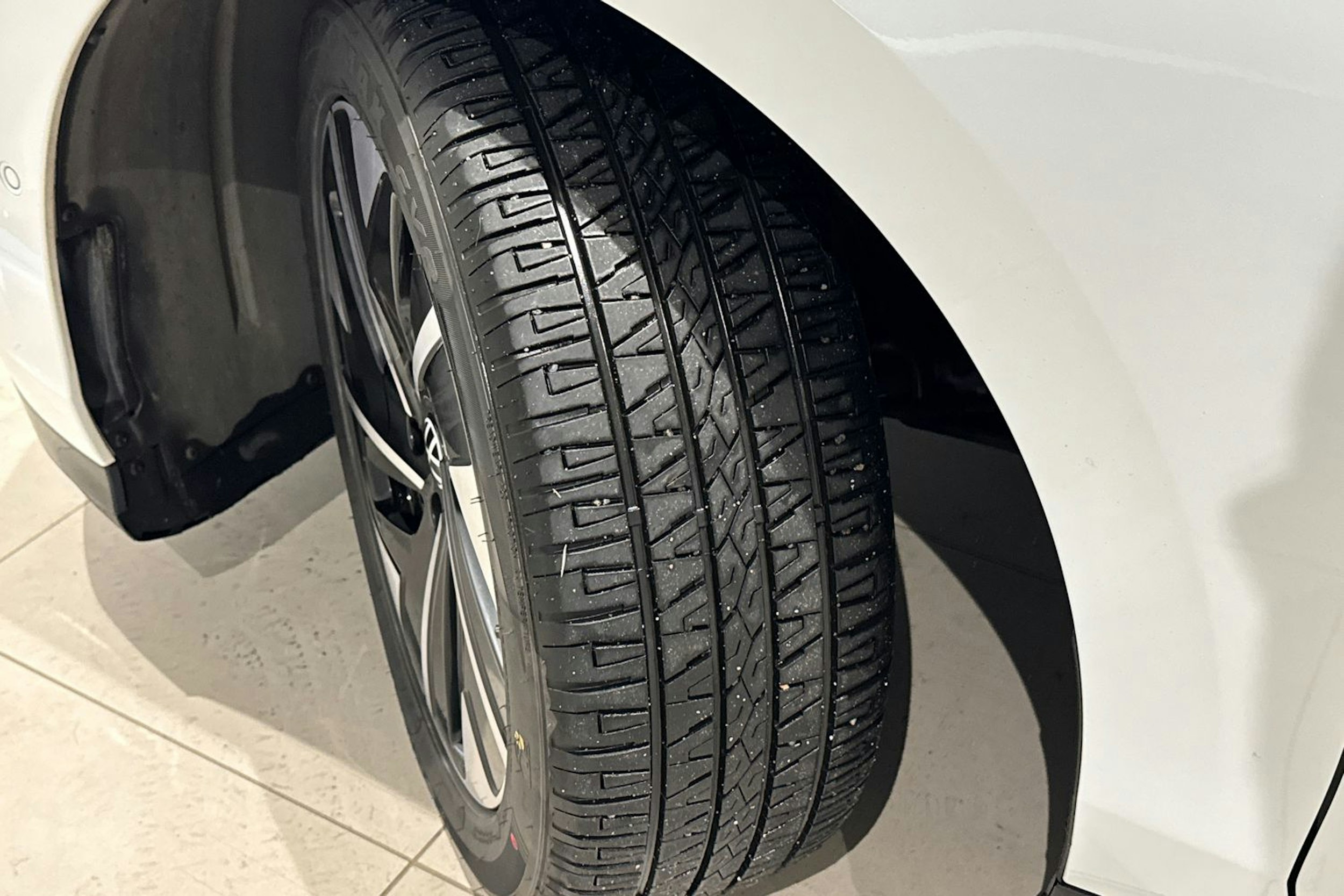 valkoinen Volkswagen ID.7 2024 kuva 13.