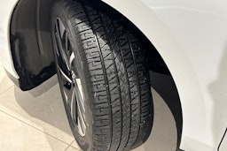 valkoinen Volkswagen ID.7 2024 kuva 13.