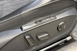 valkoinen Volkswagen ID.7 2024 kuva 17.