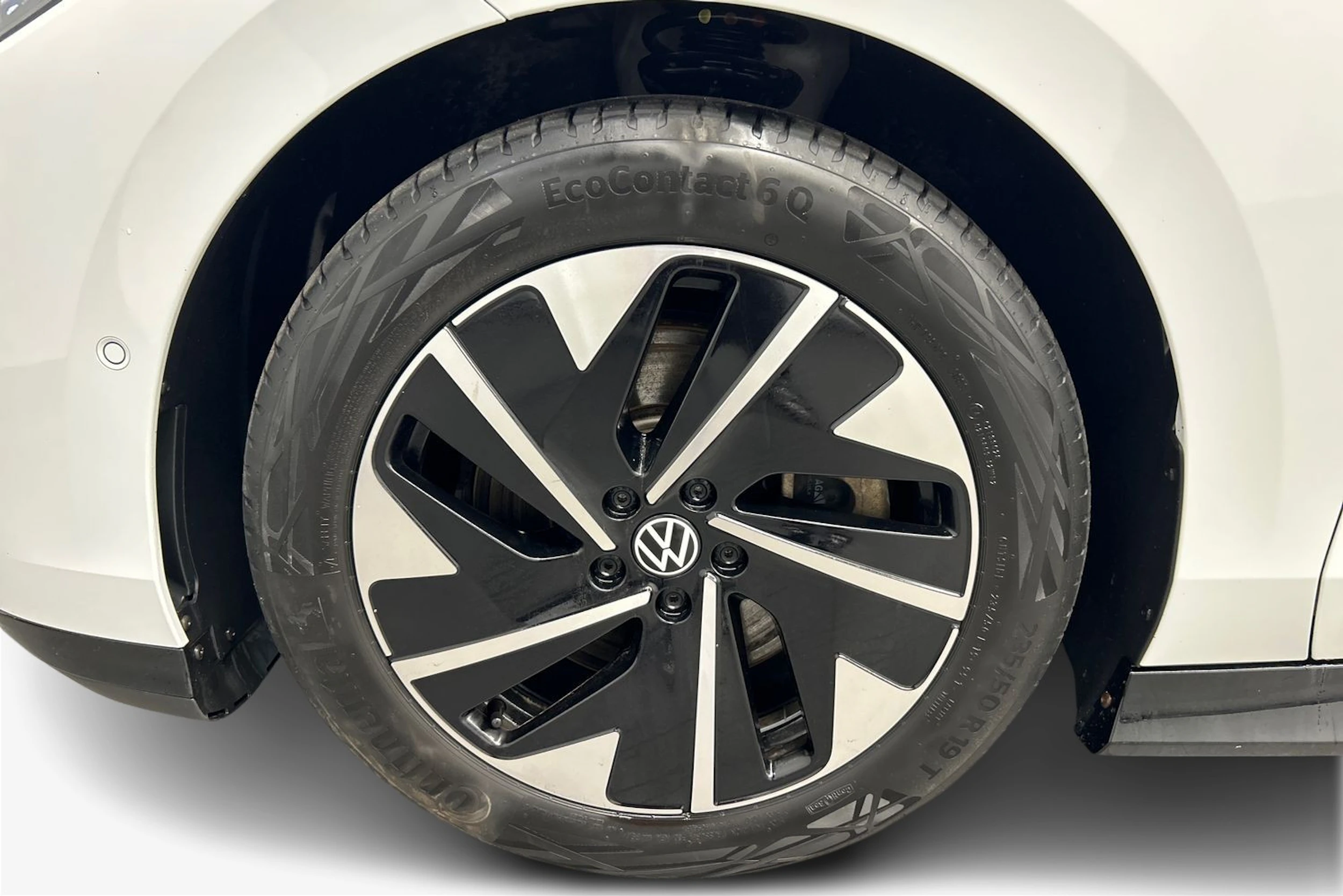 valkoinen Volkswagen ID.7 2024 kuva 9.