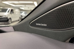 sininen Volkswagen ID.7 2024 kuva 21.