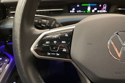 sininen Volkswagen ID.7 2024 kuva 23.