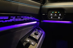 sininen Volkswagen ID.7 2024 kuva 26.