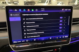 sininen Volkswagen ID.7 2024 kuva 29.