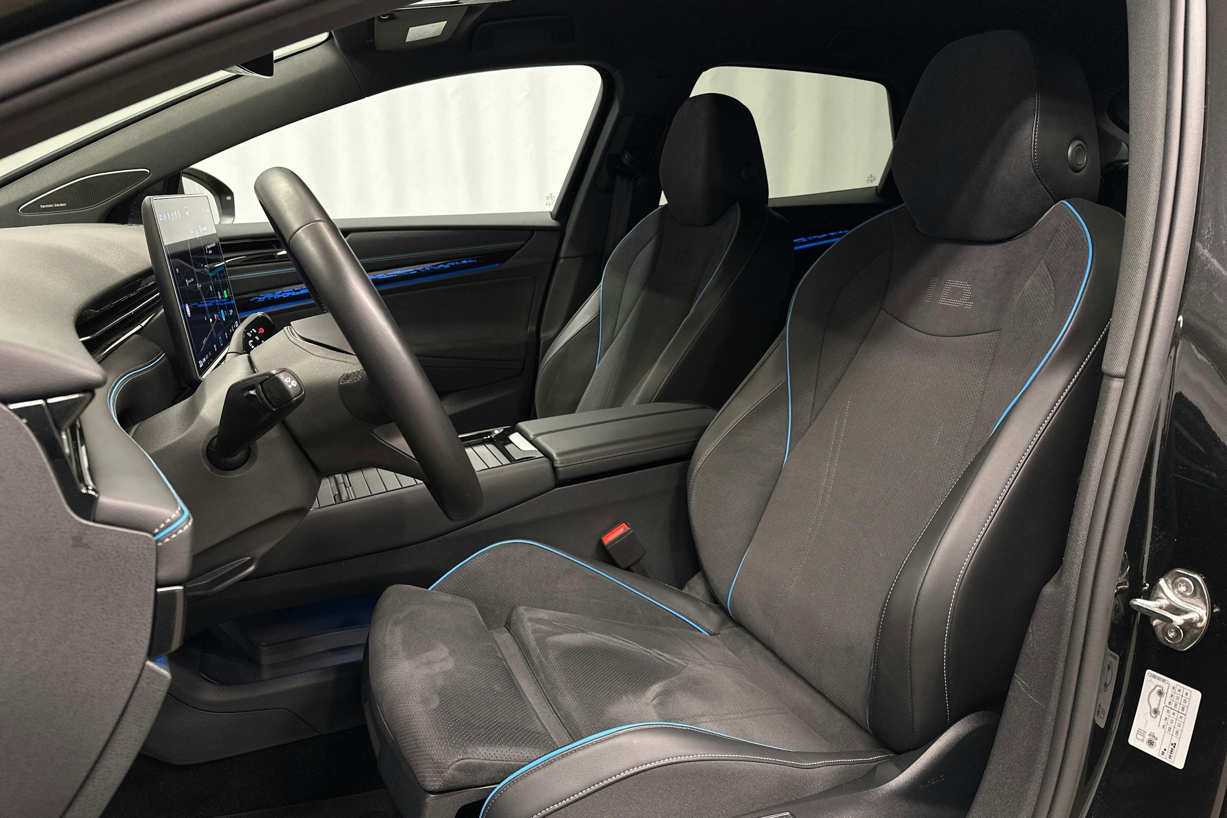 musta Volkswagen ID.7 2024 kuva 17.