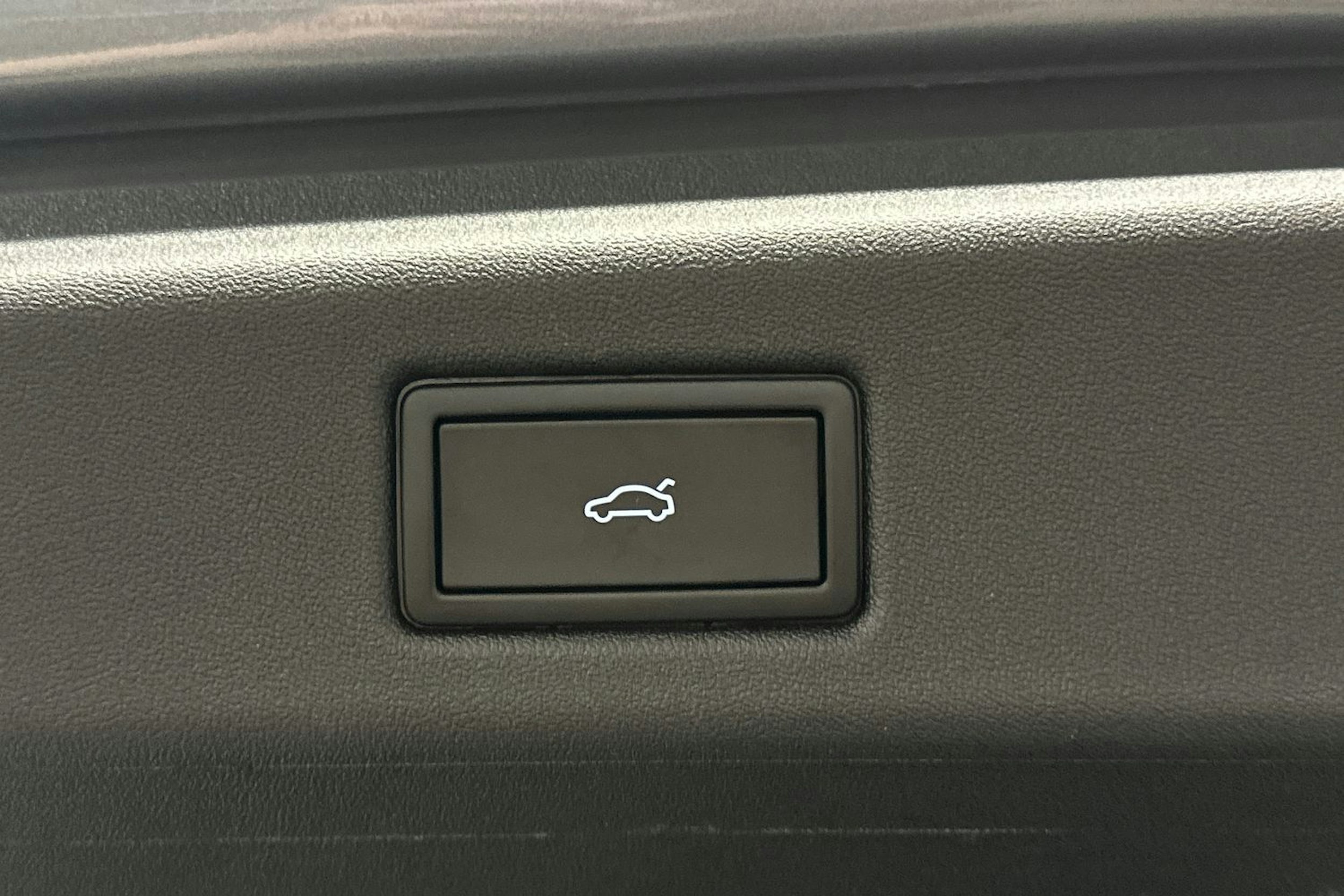 sininen Volkswagen ID.7 2024 kuva 15.