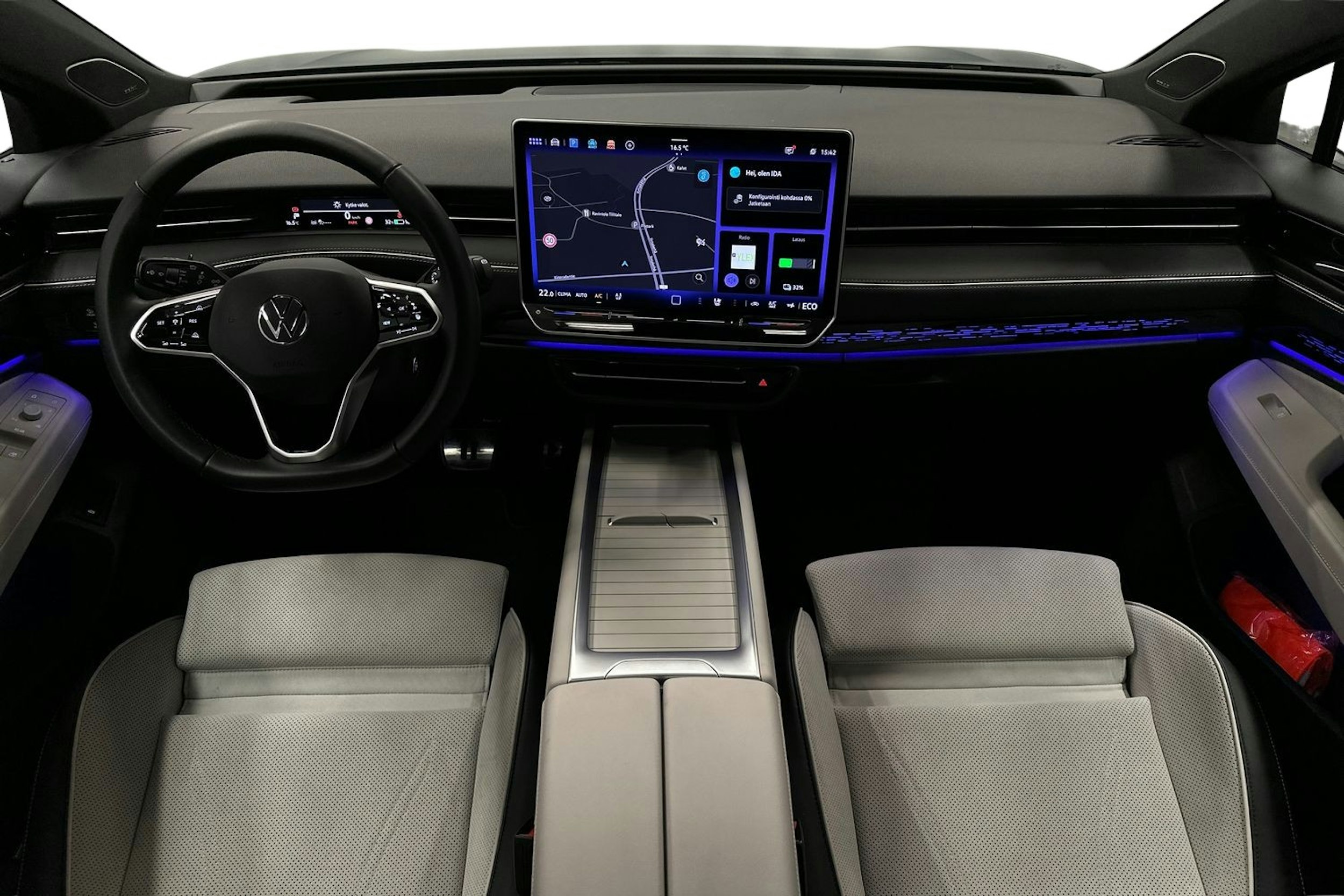 sininen Volkswagen ID.7 2024 kuva 7.