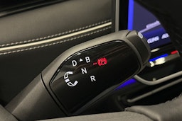 sininen Volkswagen ID.7 2024 kuva 24.