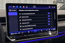sininen Volkswagen ID.7 2024 kuva 29.