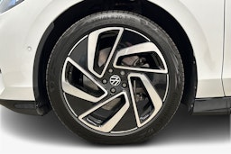 valkoinen Volkswagen ID.7 2025 kuva 11.