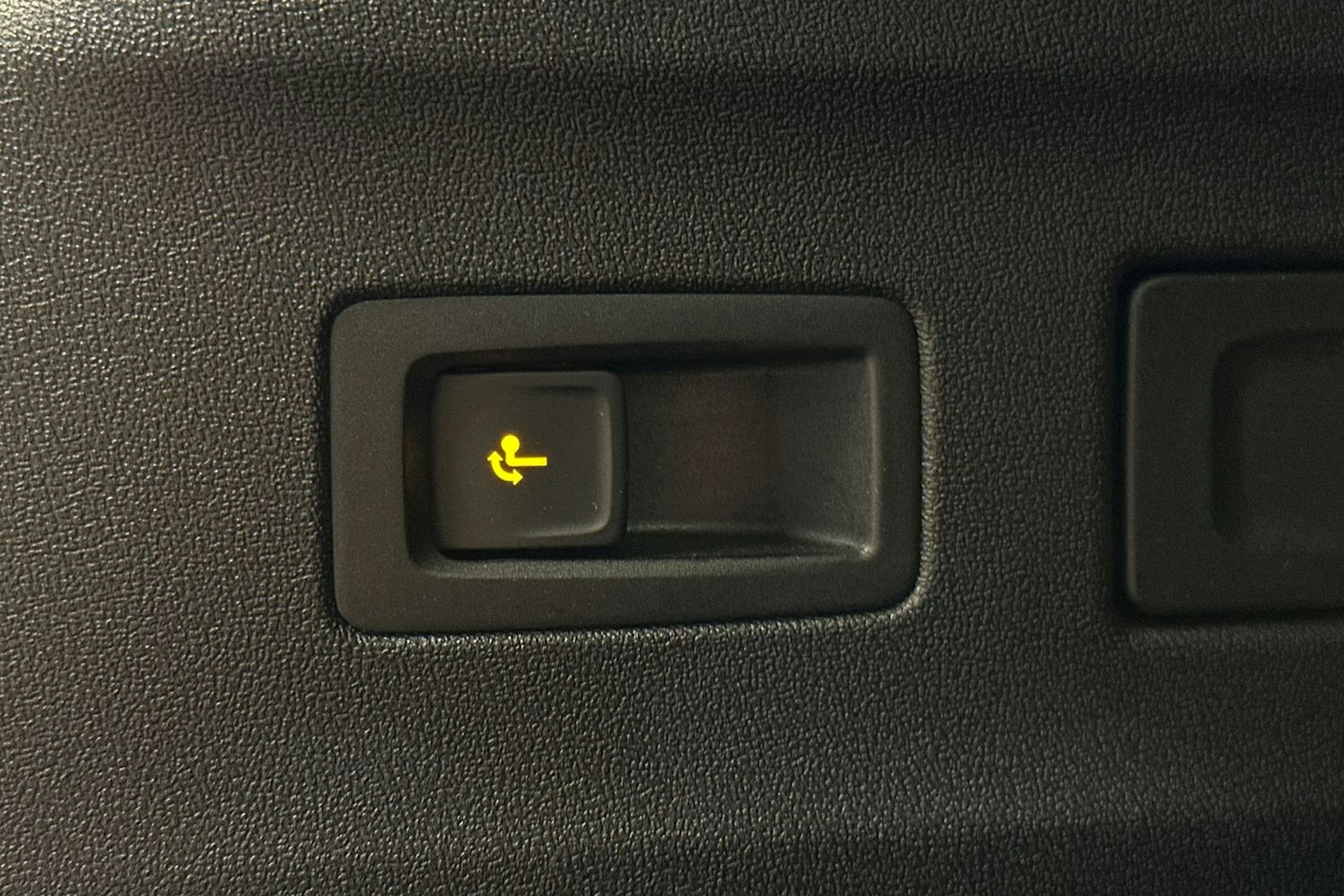 valkoinen Volkswagen ID.7 2025 kuva 16.