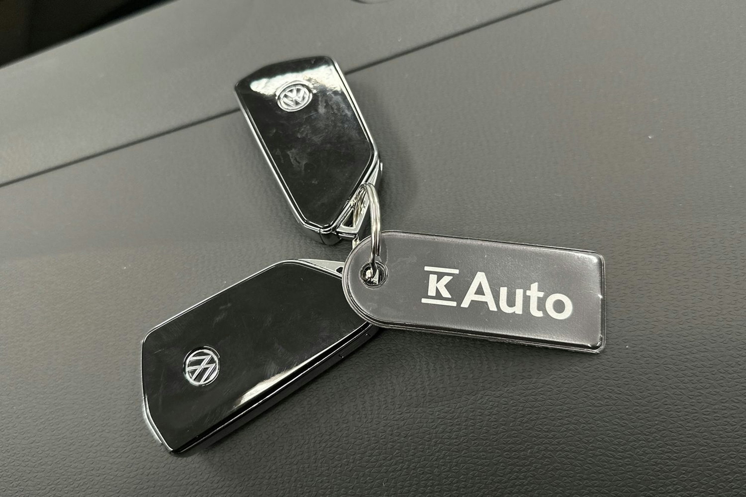 valkoinen Volkswagen ID.7 2025 kuva 37.