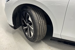 Valkoinen Volkswagen ID.7 2024 kuva 10.