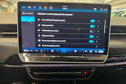 Valkoinen Volkswagen ID.7 2024 kuva 18.