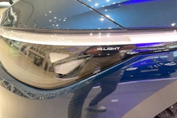 sininen Volkswagen ID.7 2024 kuva 11.