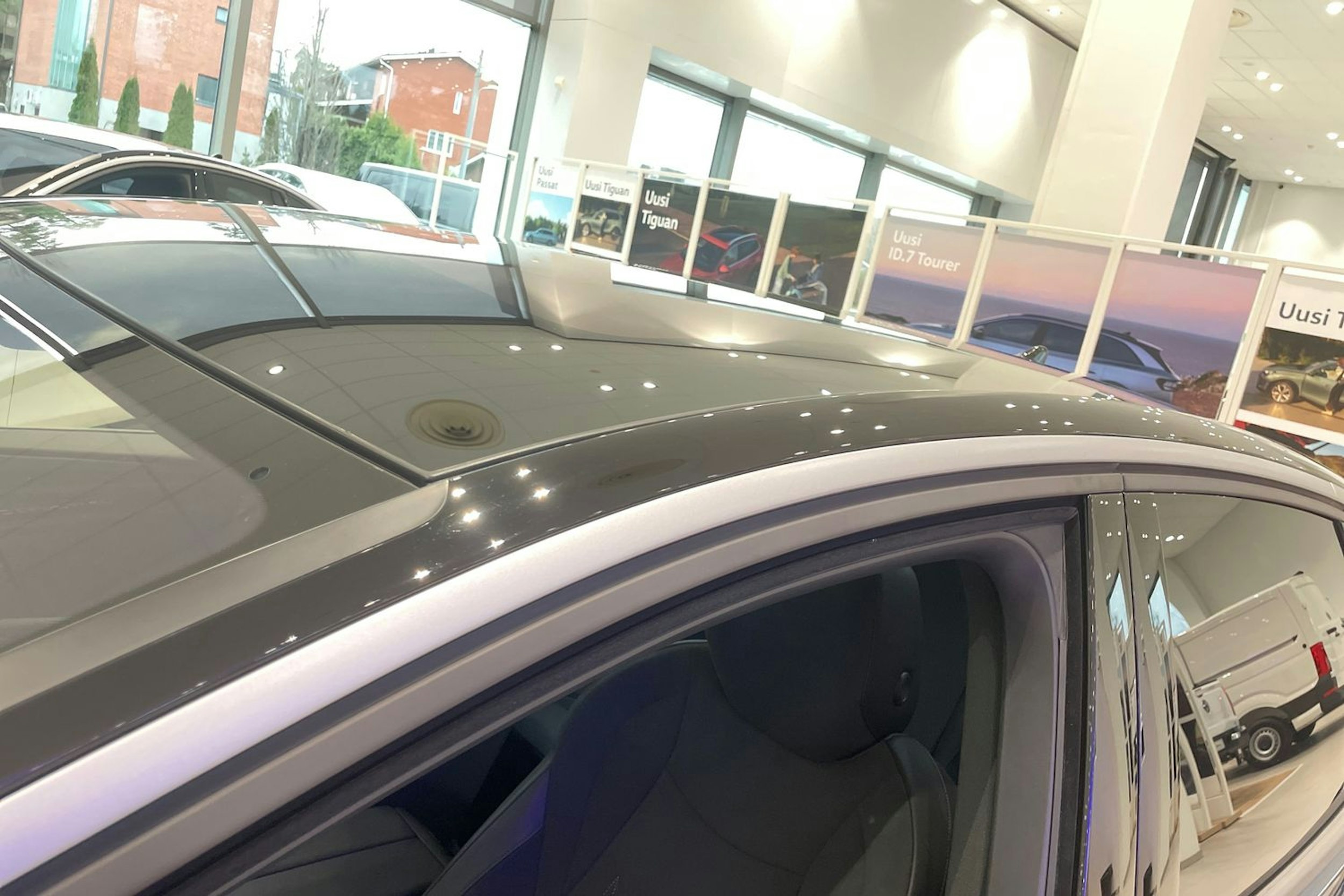 sininen Volkswagen ID.7 2024 kuva 12.