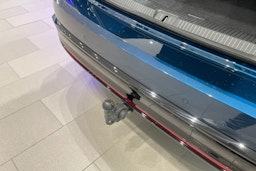 sininen Volkswagen ID.7 2024 kuva 14.