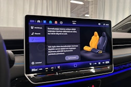 sininen Volkswagen ID.7 2024 kuva 22.