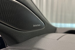 sininen Volkswagen ID.7 2024 kuva 32.