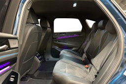 sininen Volkswagen ID.7 2024 kuva 8.