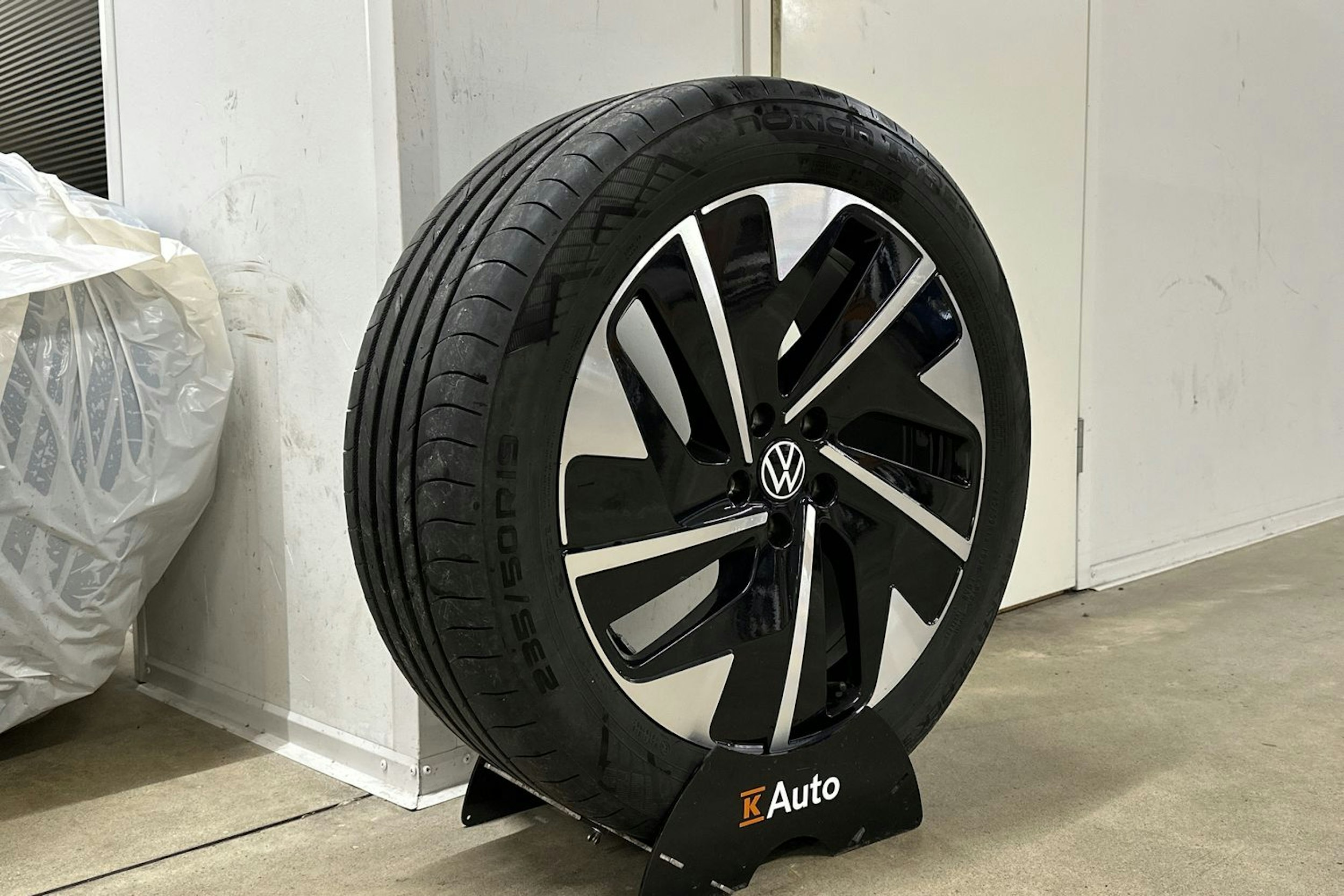 sininen Volkswagen ID.7 2024 kuva 10.