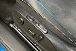 sininen Volkswagen ID.7 2024 kuva 14.