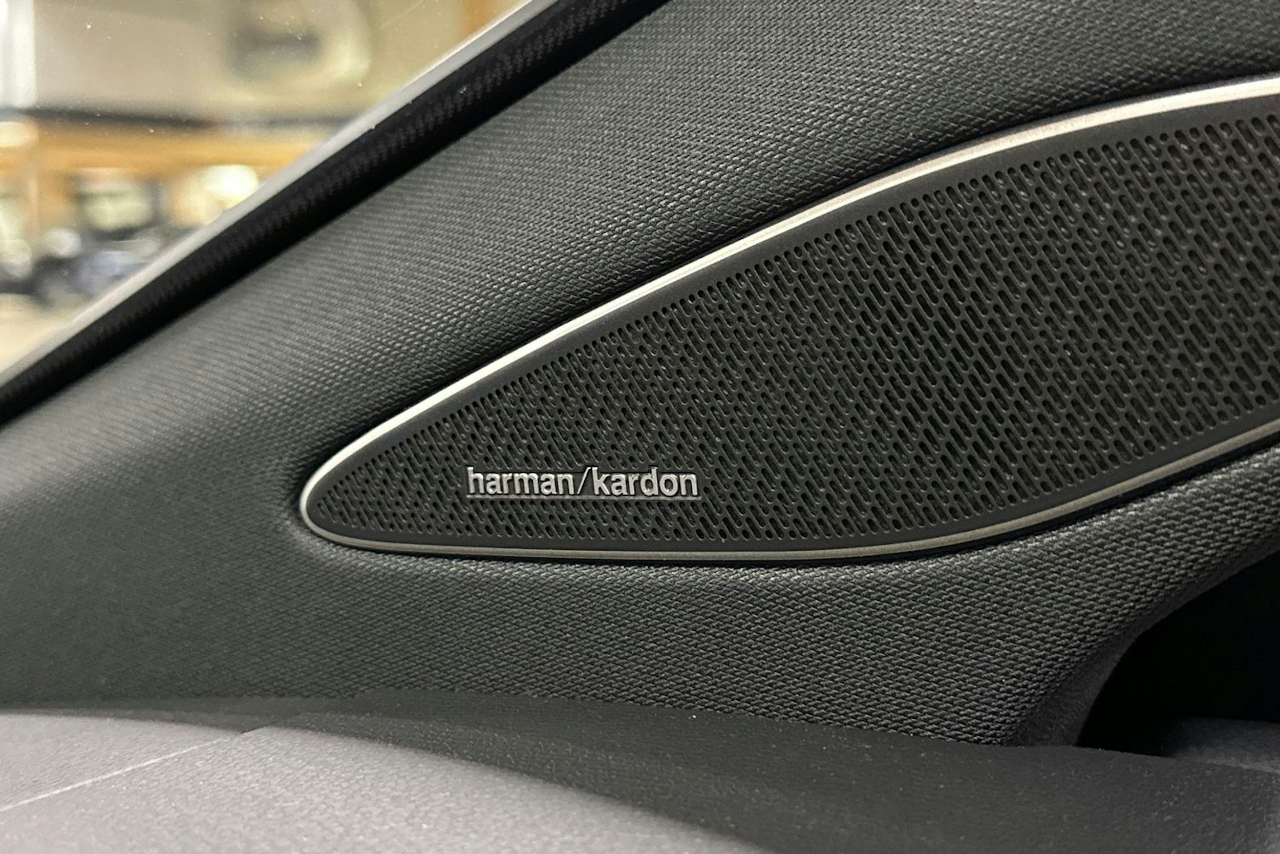 sininen Volkswagen ID.7 2024 kuva 22.