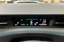 sininen Volkswagen ID.7 2024 kuva 23.