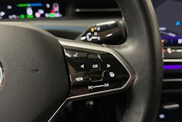 sininen Volkswagen ID.7 2024 kuva 25.