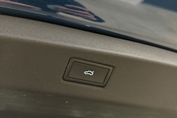 sininen Volkswagen ID.7 2024 kuva 31.