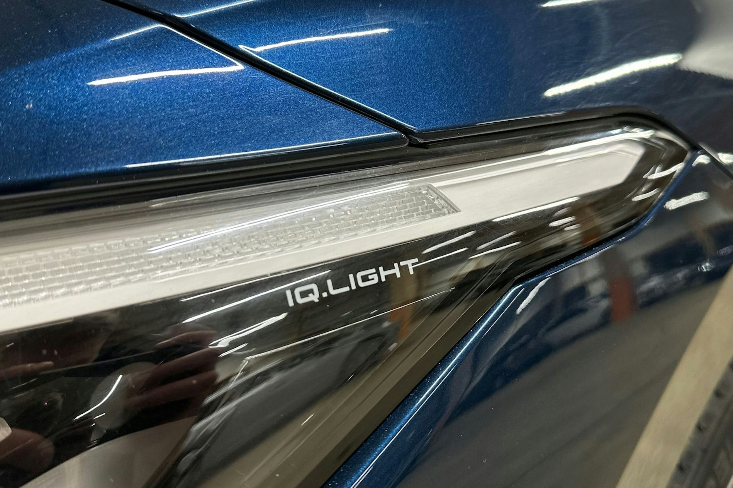 sininen Volkswagen ID.7 2024 kuva 32.