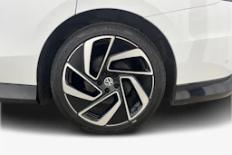 Valkoinen Volkswagen ID.7 2024 kuva 9.