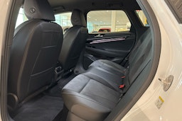 valkoinen Volkswagen ID.7 2024 kuva 8.