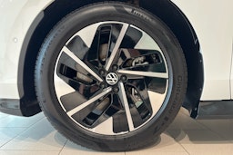valkoinen Volkswagen ID.7 2024 kuva 9.