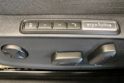 Valkoinen Volkswagen ID.7 2025 kuva 17.