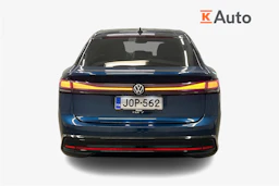 sininen Volkswagen ID.7 2024 kuva 4.