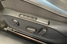 valkoinen Volkswagen ID.7 2024 kuva 8.