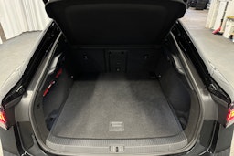 musta Volkswagen ID.7 2024 kuva 14.