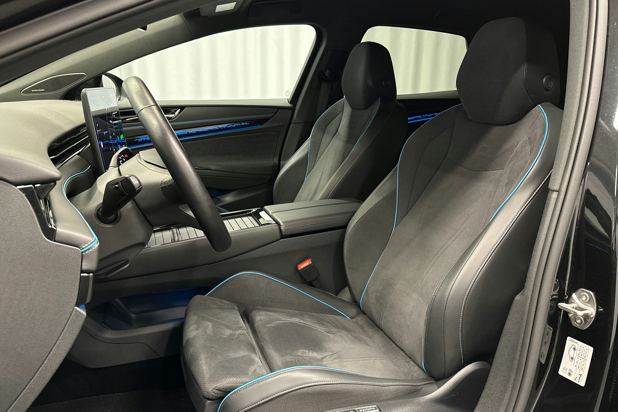 musta Volkswagen ID.7 2024 kuva 17.