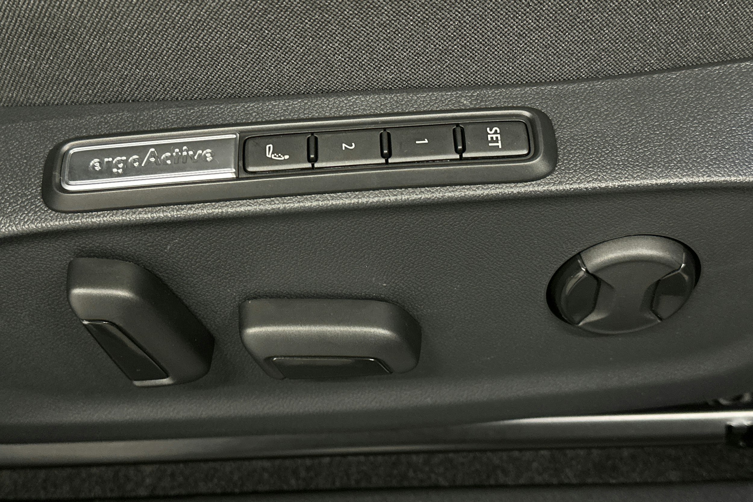 musta Volkswagen ID.7 2024 kuva 19.