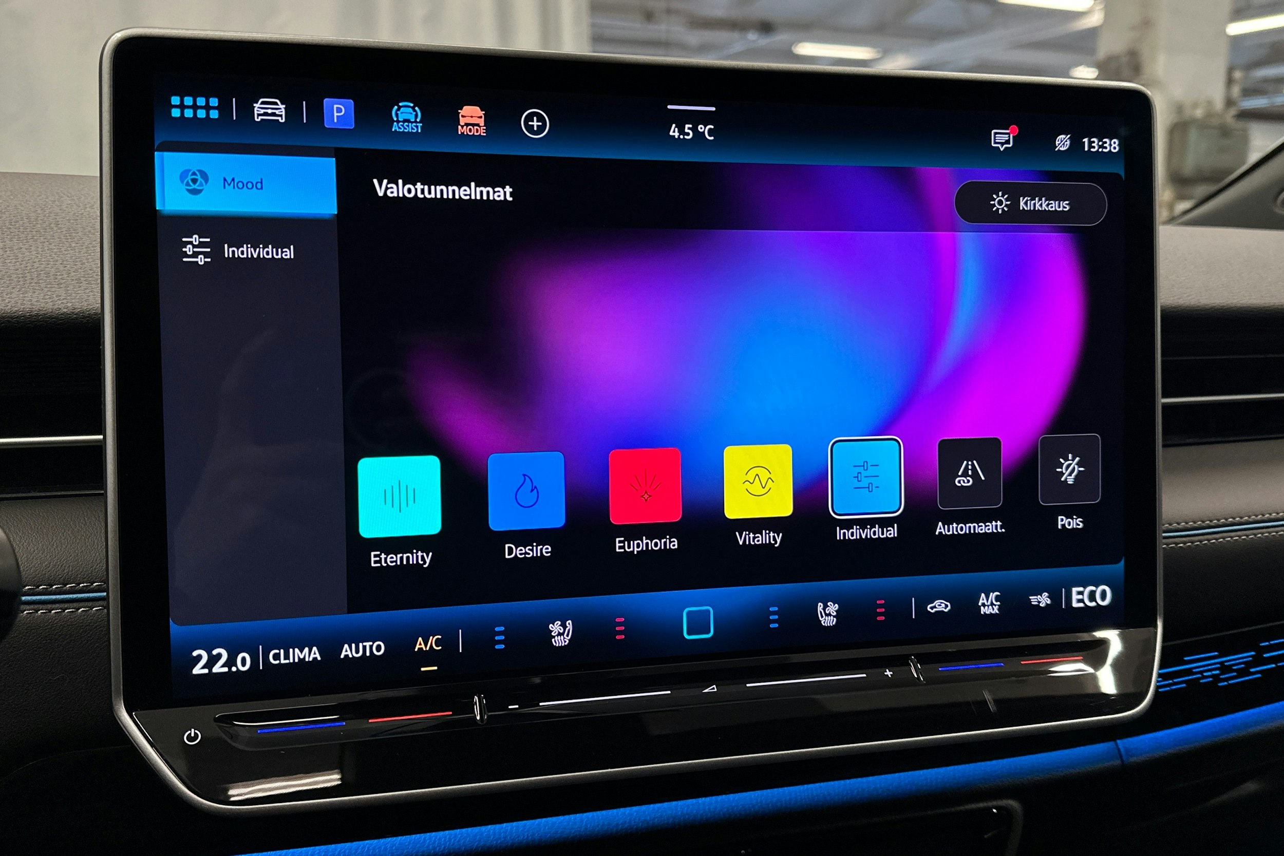 musta Volkswagen ID.7 2024 kuva 32.