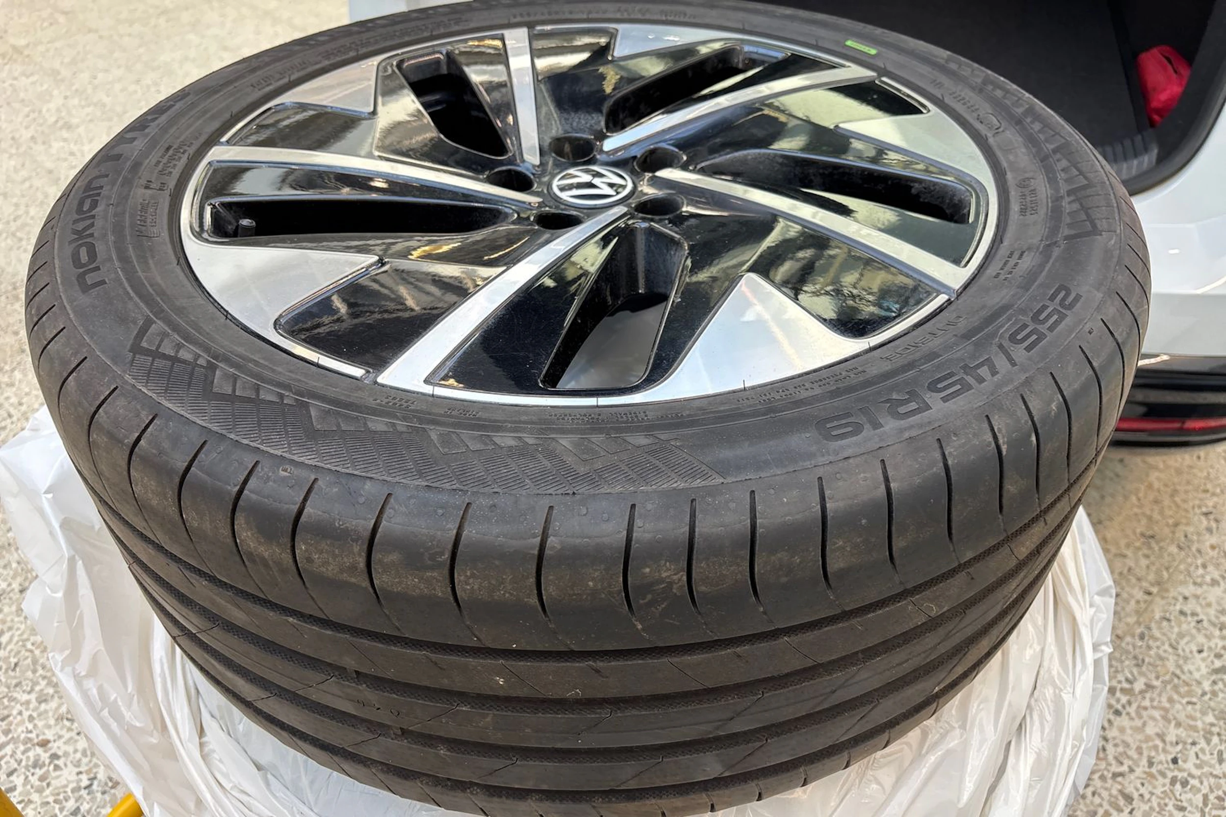 valkoinen Volkswagen ID.7 2024 kuva 11.