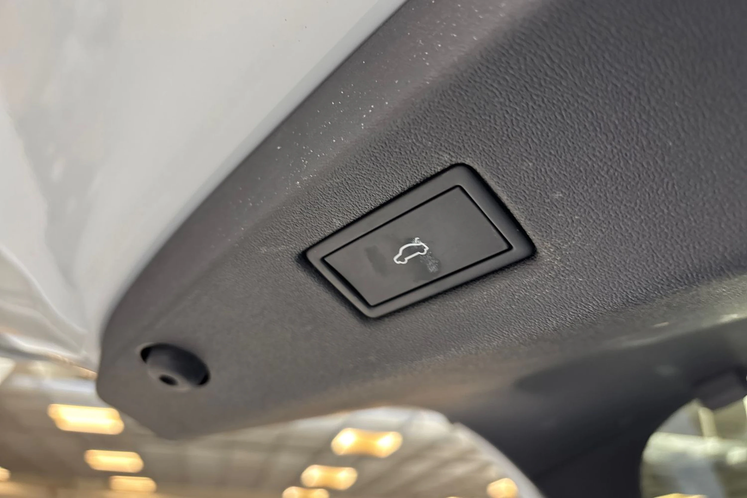 valkoinen Volkswagen ID.7 2024 kuva 13.