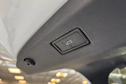 valkoinen Volkswagen ID.7 2024 kuva 13.