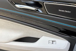 valkoinen Volkswagen ID.7 2024 kuva 15.